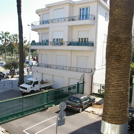 Near The Sea Apartment